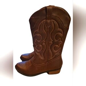 Brand new Cat & Jack Girls Cowboy boots Size 4 Brown